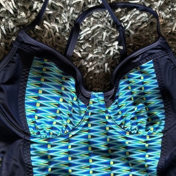 Athleta Luminate One Piece Swimsuit Sz 34 B/C - Picture 3 of 5